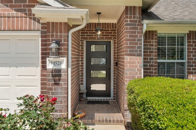 Foto del edificio - 14526 Chestnut Falls Dr