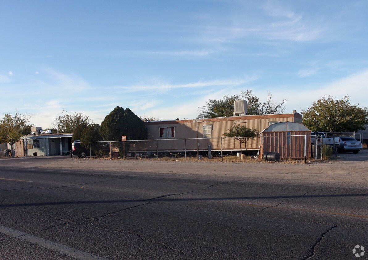 Primary Photo - Mobile Home Park - 24 Spaces