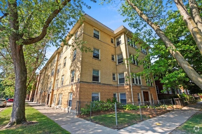 Building Photo - 4314 N Spaulding Ave