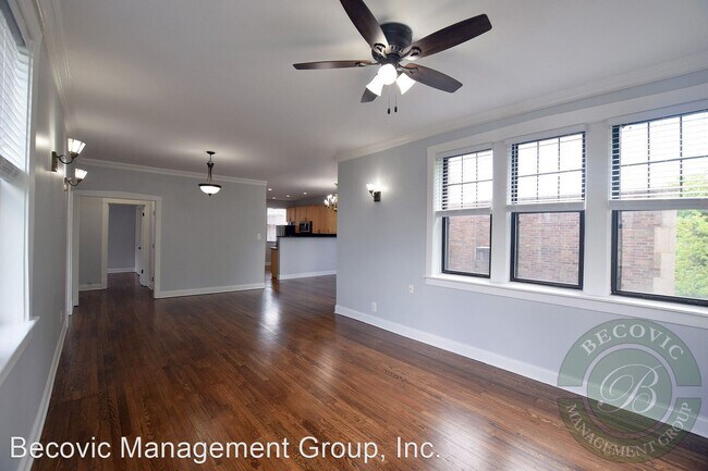 Foto del edificio - 7618-7626 N Eastlake Terrace
