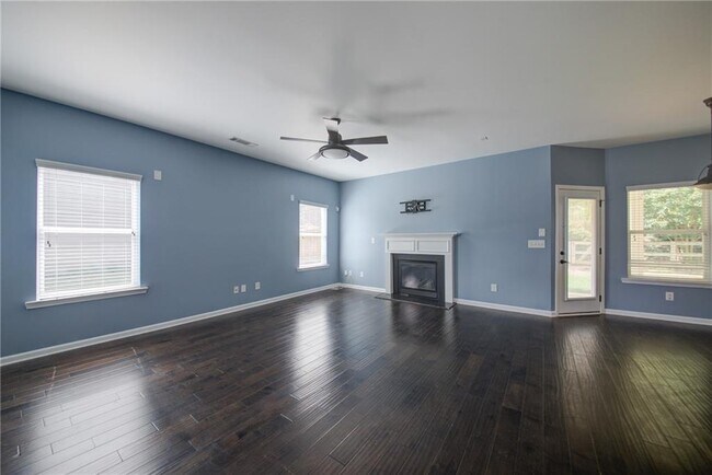 Building Photo - 5595 Banner Blvd