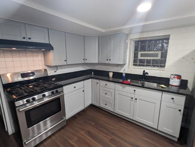 Building Photo - 2539 N Monticello Ave