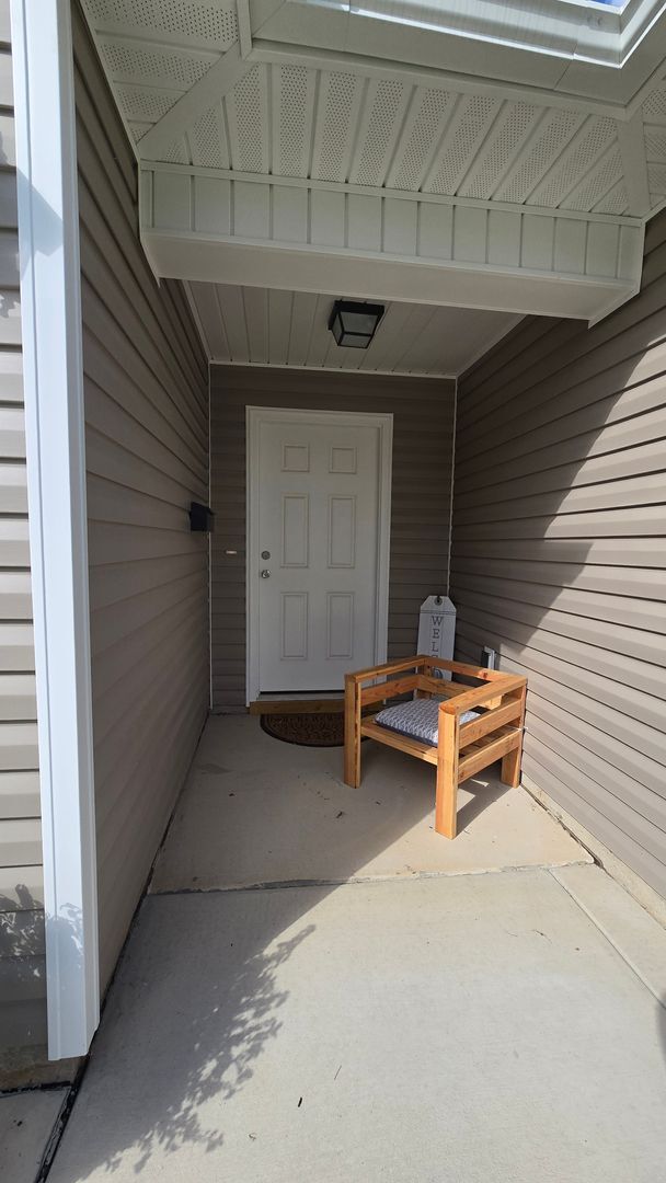 Foto del edificio - 2070 Rogers Dr