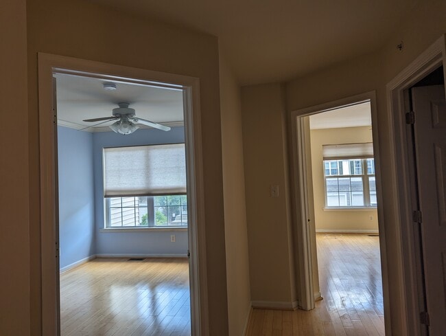 Building Photo - 153 Mountain View Dr