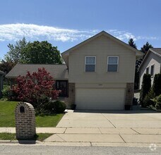Building Photo - 205 Grovenor Dr