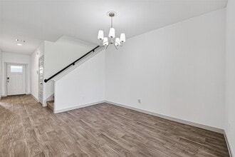Building Photo - 1322 Truckee River Dr