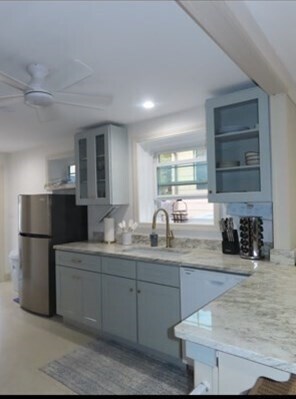 Foto del edificio - 876 Ocean St