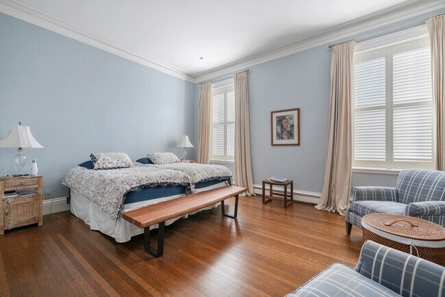 Building Photo - 30 Marlborough St