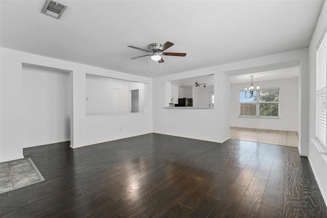 Foto del edificio - 4504 Wheat Field Dr