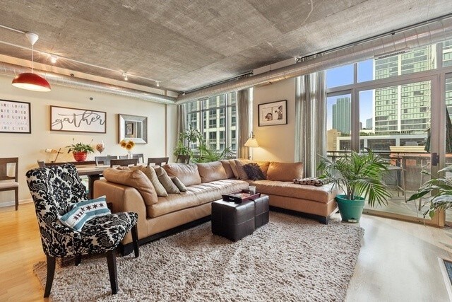 Foto principal - 125 E 13th St