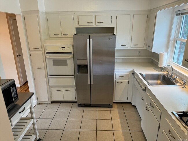 Foto del edificio - 52-46 Little Neck Pkwy