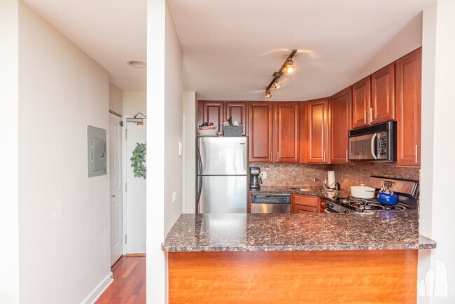 Foto del edificio - 3900 N Pine Grove Ave