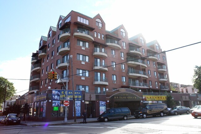 Foto del edificio - College Tower Condominums