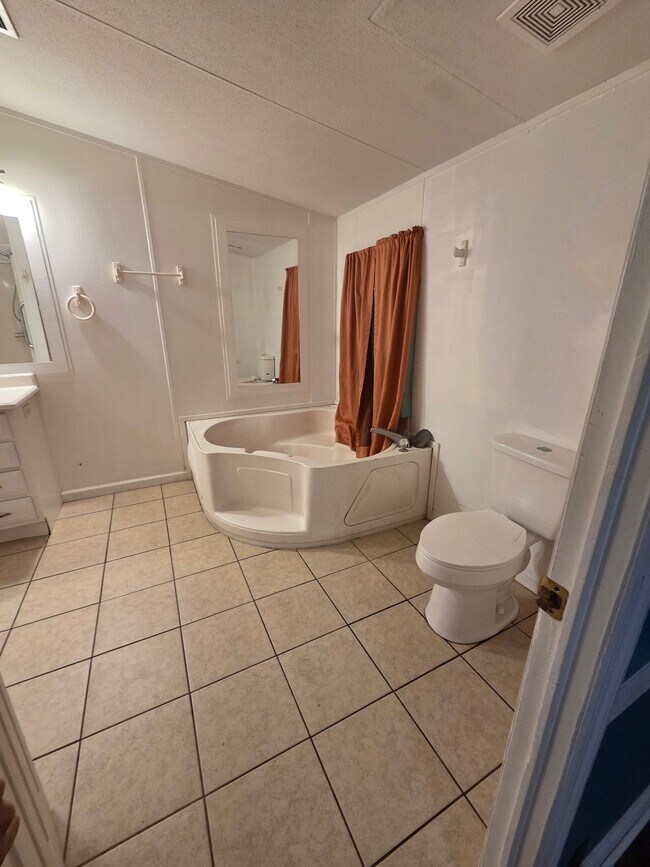 Foto del edificio - 24345 Kaufman Rd