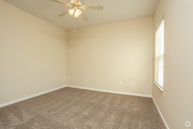 3BR, 2BA - 1,332SF - Legacy Apartment Homes