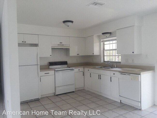 Building Photo - 3 br, 2 bath House - 1920 Bonneville Dr