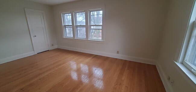 Foto del edificio - 2235A S Mound St