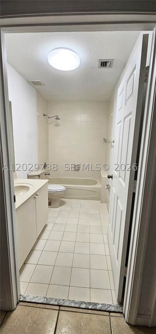 Foto del edificio - 7309 NW 173rd Dr