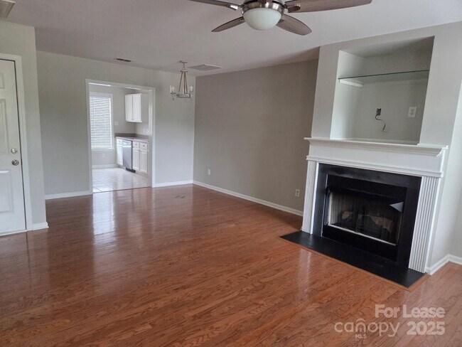 Foto del edificio - 16854 Bridgeton Ln