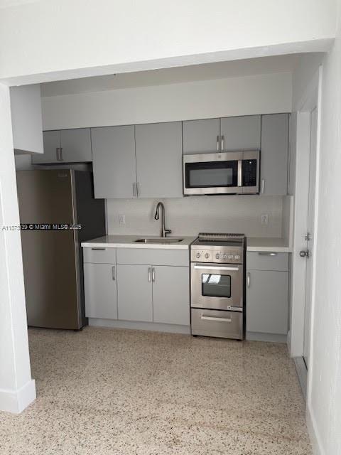 Foto del edificio - 27 NW 48th Pl