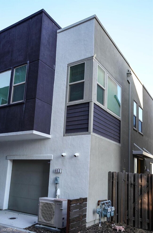 Building Photo - 1 br, 1 bath Condo - 462 Crate Ave Unit 7B