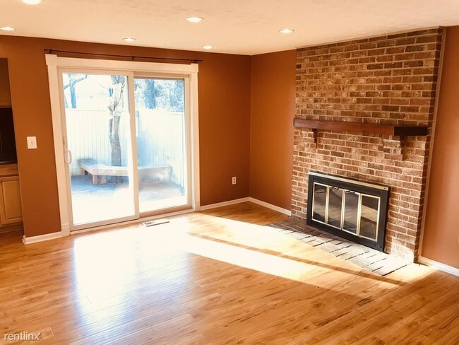 Foto del edificio - 3 br, 2.5 bath Condo - 1657 Moravian St