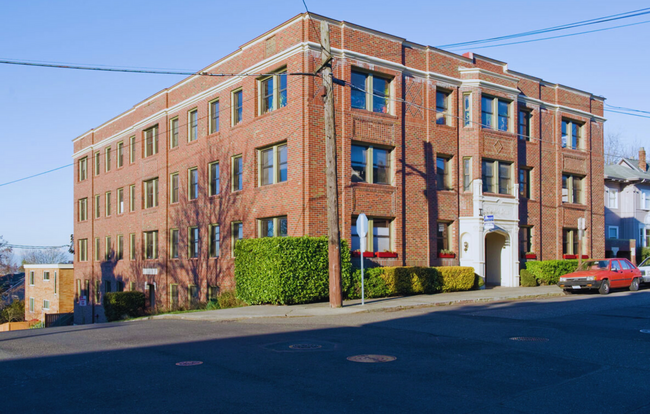 Foto del edificio - De Selm | Vintage Charm in the Heart of Ca...