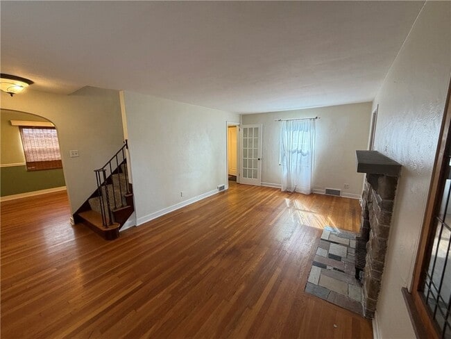 Building Photo - 218 Jackson Cir