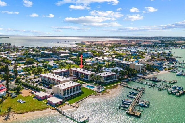 Foto del edificio - 1300 Seaway Dr