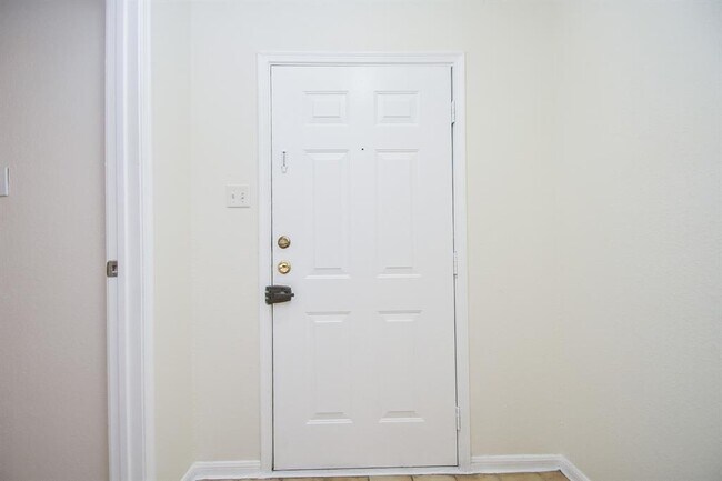 Building Photo - 2120 El Paseo St