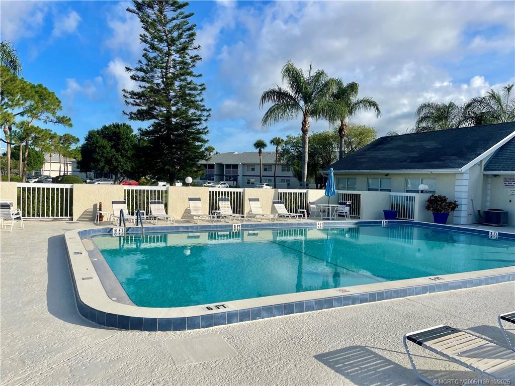 Foto principal - 1504 SE Royal Green Cir