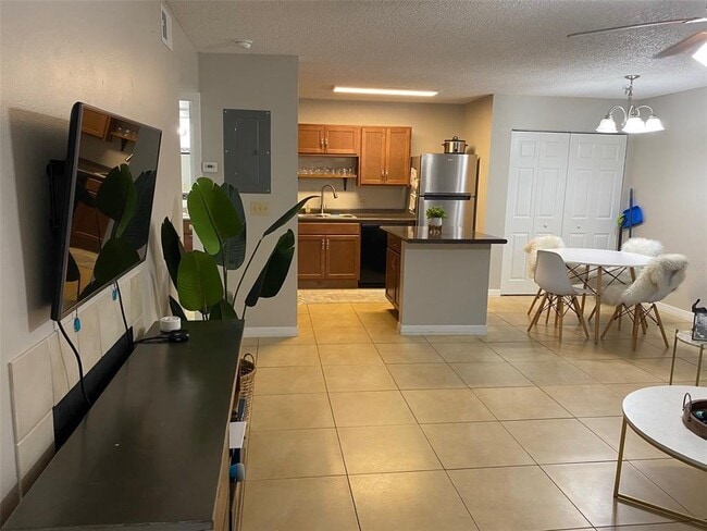 Building Photo - 340 Forestway Cir