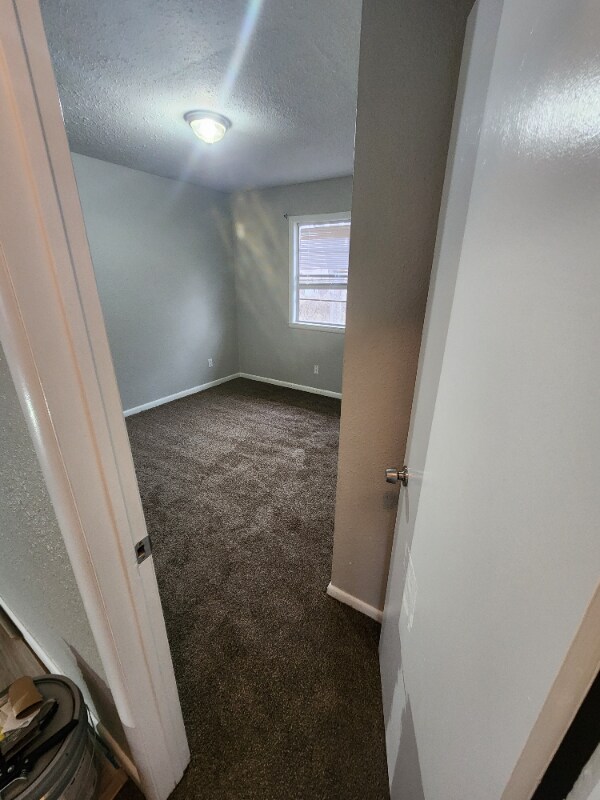 Building Photo - 1555 E 48th Pl N