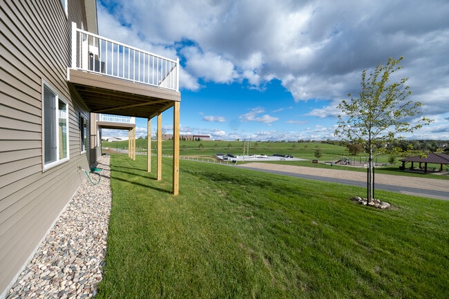 Foto del edificio - 669 4th Cir Dr SW