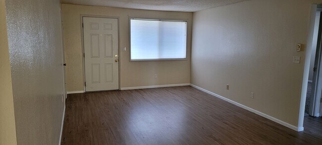 Foto del edificio - CUTE SINGLE LEVEL DUPLEX - CASCADE PARK
