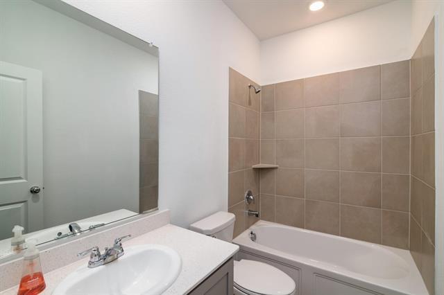 Foto del edificio - 4909 Woodloch Dr