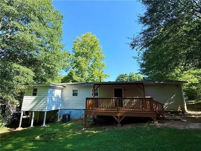 Building Photo - 1414 Sycamore Dr NW