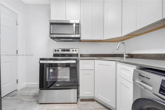 Foto del edificio - 1036 SW 5th St