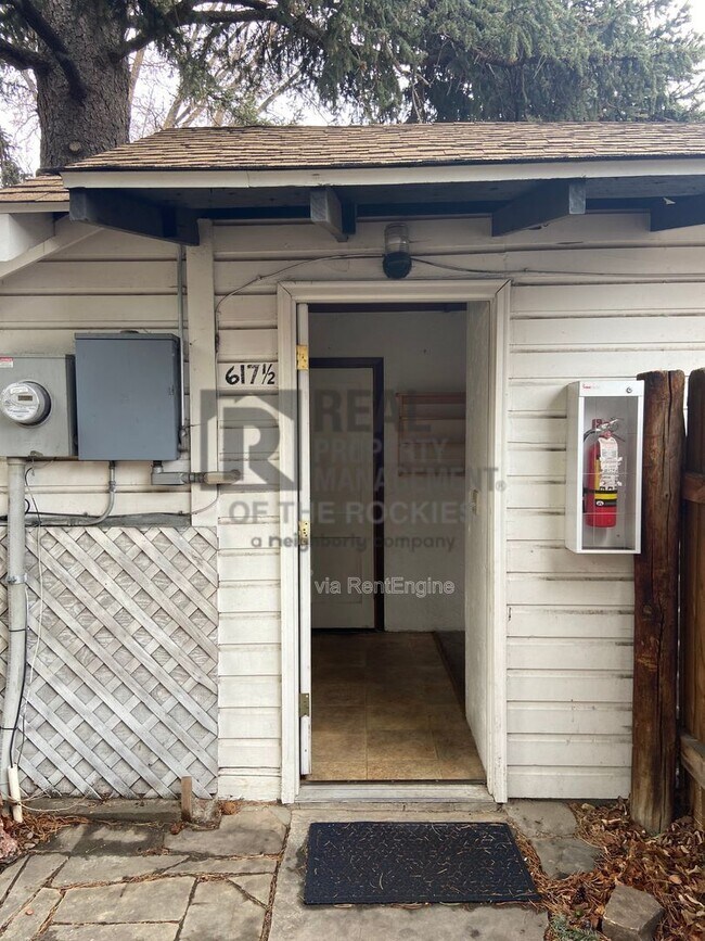 Foto del edificio - 617 Remington St