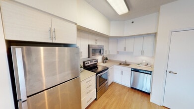 Building Photo - Bison Pointe