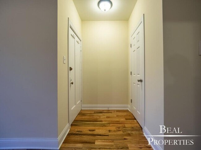 Foto del edificio - 1 bedroom in CHICAGO IL 60657