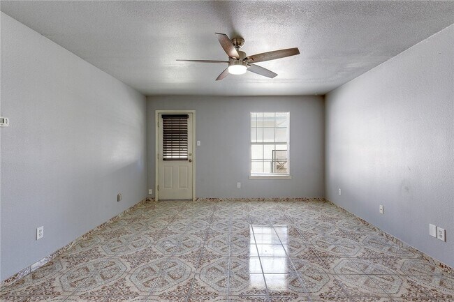 Building Photo - 6402 Santos St