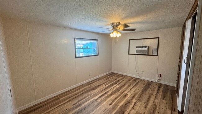 Building Photo - 2522 Amberly Rd NE