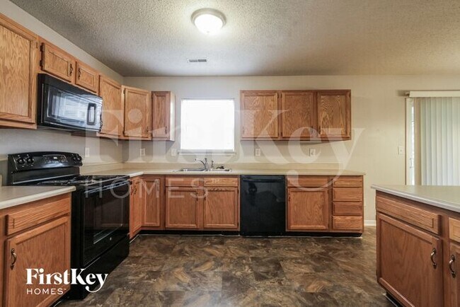 Foto del edificio - 8942 Leffler Ln