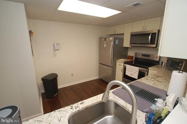 Foto del edificio - 6403 Centennial Station Dr