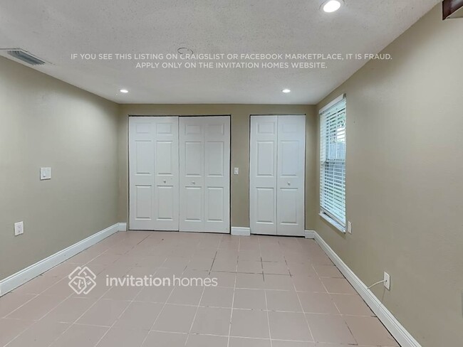 Foto del edificio - 3675 Gull Rd