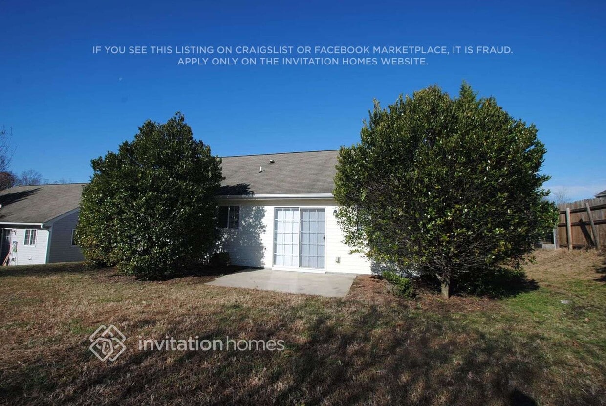 Building Photo - 2683 Stratford Lake Ct