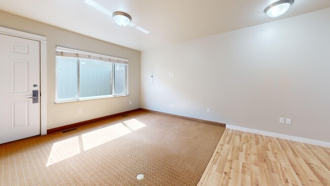Building Photo - Strata Estates of Watford City