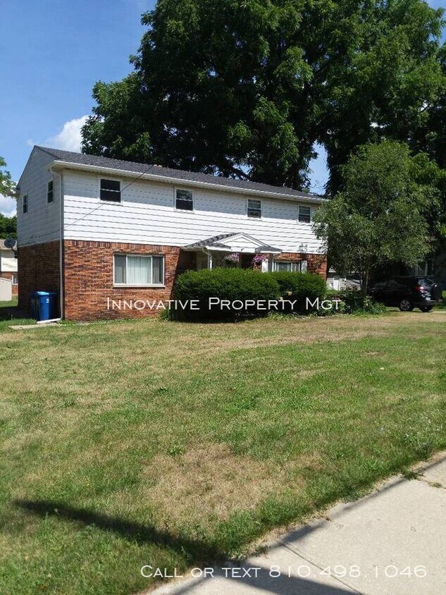 Primary Photo - 2 bedroom, 1 bath duplex in Fenton.