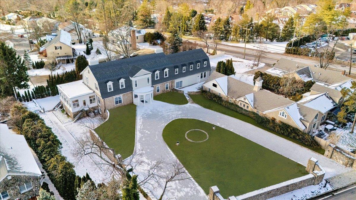 Foto principal - 807 Weaver St